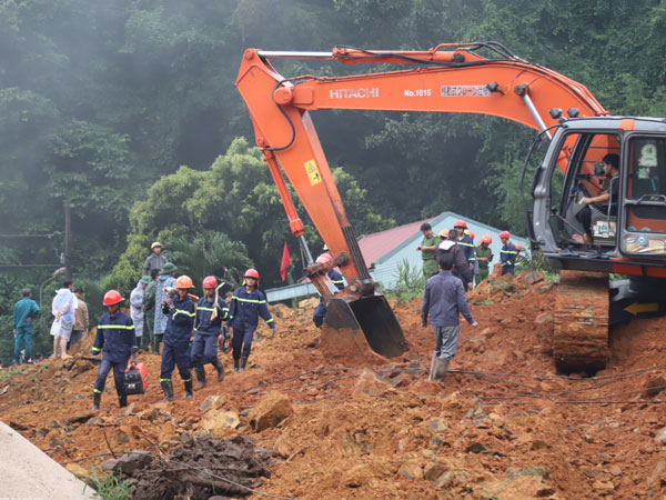 Vụ sạt lở đèo Bảo Lộc khiến 4 người bị vùi lấp: Giám định 1 thi thể