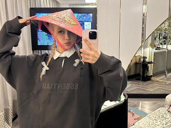 Vừa về nước, Rosé có hành động bày tỏ sự lưu luyến Việt Nam
