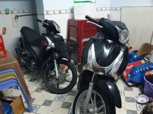 Phát hiện đối tượng bán xe SH gắn biển số giả, sử dụng giấy tờ giả