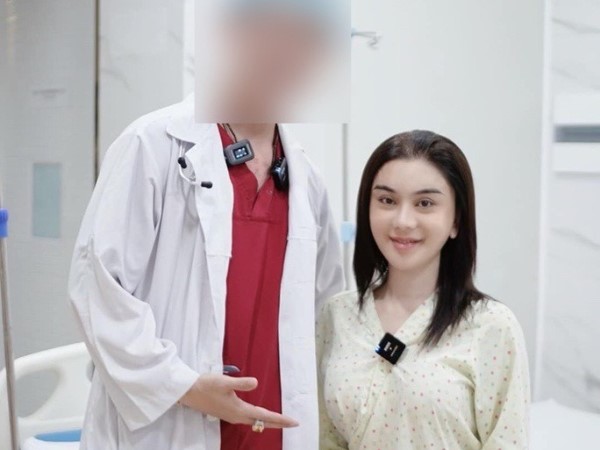 Lâm Khánh Chi bị nghiện thẩm mỹ?