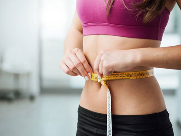 7 động tác tập tại nhà giúp chị em cải thiện vòng eo thẳng đuột