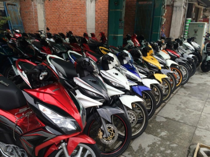 Từ 15/8, chủ xe phải giữ lại giấy đăng ký xe và biển số xe khi bán