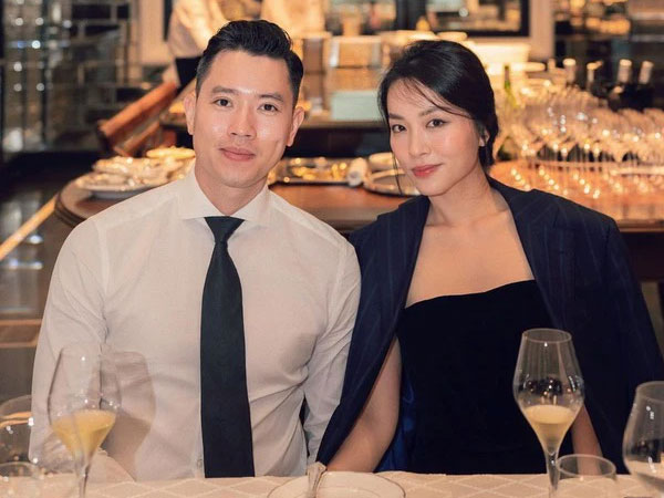 Mỹ nhân yêu cơ trưởng 'trẻ nhất Việt Nam' hé lộ cuộc trò chuyện thân mật, chú ý nhất là cách xưng hô