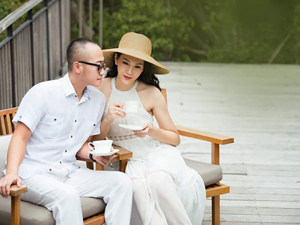 Đại gia Việt là chồng của siêu mẫu: Tay chơi siêu xe 'khủng' ngang ngửa Cường Đôla, tổ chức đám cưới rình rang