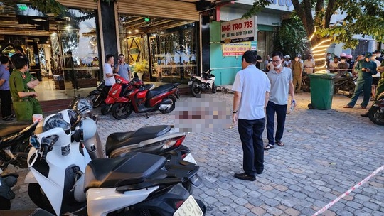 Hé lộ lời khai của nhân viên quán karaoke đâm khách đến chết