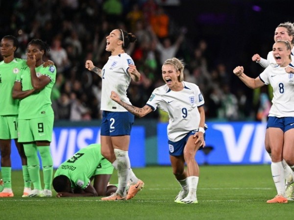 World Cup nữ 2023: Thiếu người, đội Anh thắng nhọc Nigeria trên chấm 11 m