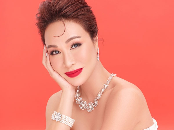 Bị chỉ trích, Uyên Linh lên tiếng