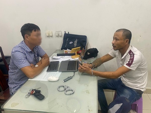 Bị bạn trai cũ sát hại vì đăng ảnh thân mật với bạn trai mới