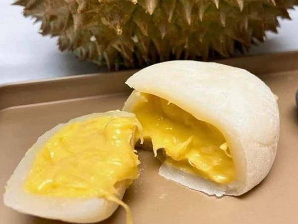 Gần 2 triệu đồng/hộp bánh trung thu nhân sầu riêng, nhà giàu Việt chi tiền ăn sang