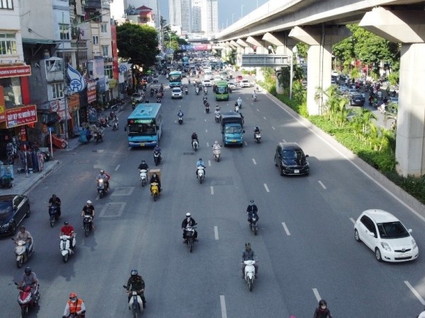 Vì sao dải phân cách làn đường Nguyễn Trãi được tháo dỡ?