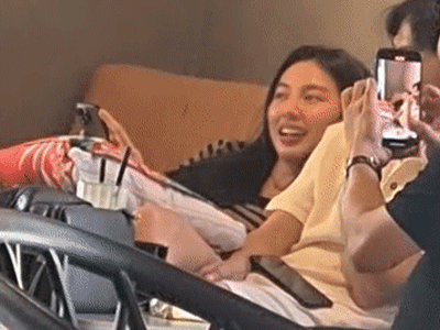 Thuỳ Tiên, Quang Linh Vlogs lọt ống kính 'team qua đường' khi đang thoải mái trò chuyện trong quán cafe