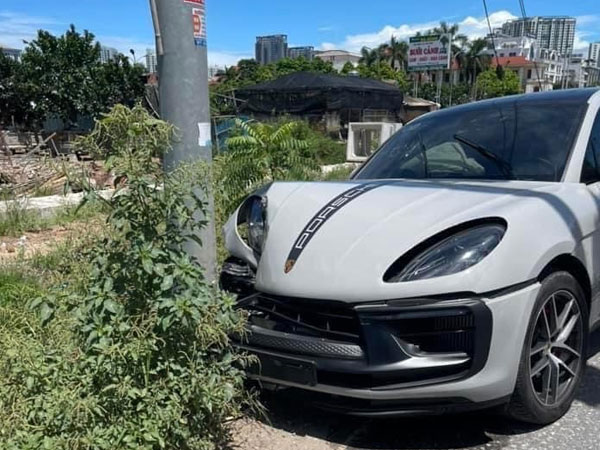 Vũ Văn Thanh và dàn cầu thủ Việt sở hữu xế sang Porsche
