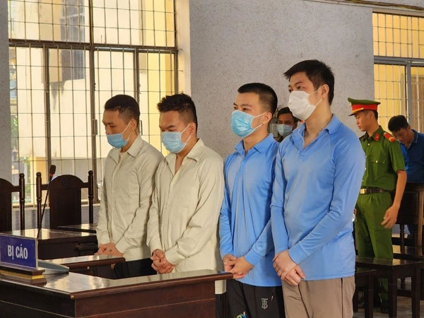Cướp tài sản nhà chủ tịch huyện, 4 thanh niên lĩnh 63 năm tù