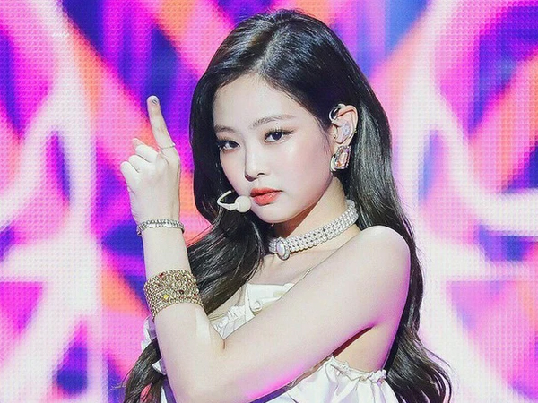 Tín hiệu cho thấy Jennie sắp rời BlackPink