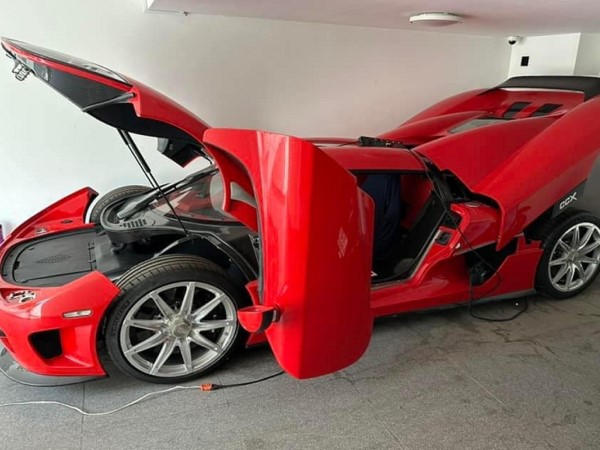 Koenigsegg CCX triệu đô của đại gia Hải Phòng xuất hiện tại Tây Ninh