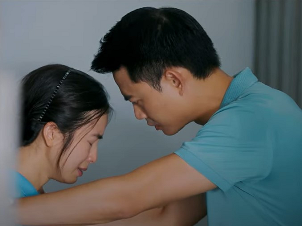 Làng trong phố tập 10: Vừa định 'núp váy vợ', Hiếu lại hiểu lầm Hoài có tình ý với sếp
