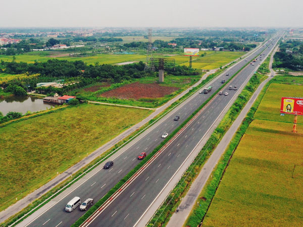 Chưa nên thu phí đường cao tốc do Nhà nước đầu tư