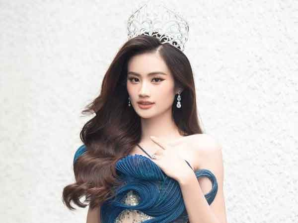 Hoa hậu Ý Nhi và gia đình muốn trả lại vương miện