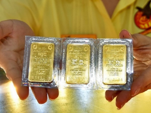 Giá vàng hôm nay (13-8): Vàng lỗ đậm tuần thứ 2 liên tiếp