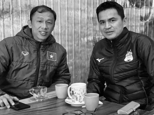 HLV Kiatisuk nghẹn ngào: 'Không có Dương Minh Ninh, tôi sẽ rất khó khăn. Không ai có thể thay thế được người anh em ấy...'