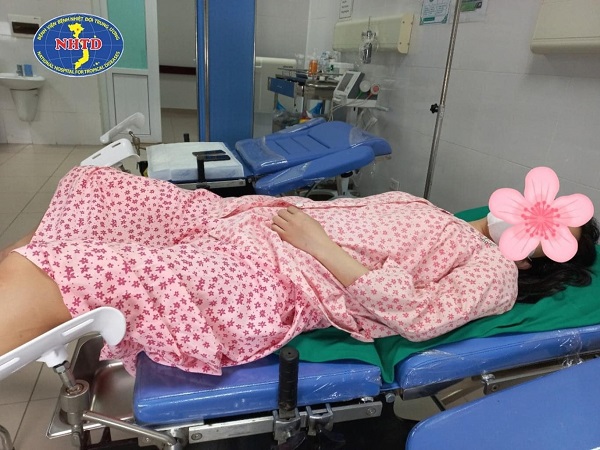 Tự ý mua thuốc phá thai trên mạng, cô gái 19 tuổi suýt mất mạng