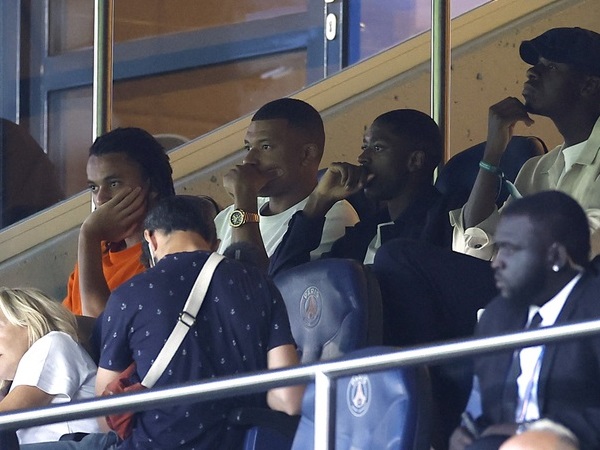 Ra quân không tốt, PSG cho Mbappe trở lại tập luyện cùng đội một