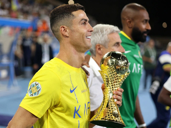 Ronaldo thiết lập hàng loạt kỷ lục kinh điển sau khi giúp Al Nassr vô địch Arab Champions Cup