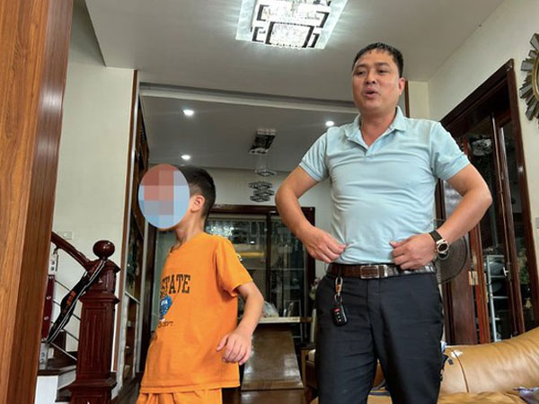 Phút đối diện, đưa ba lô chứa 14 tỷ cho kẻ bắt cóc để cứu con trai