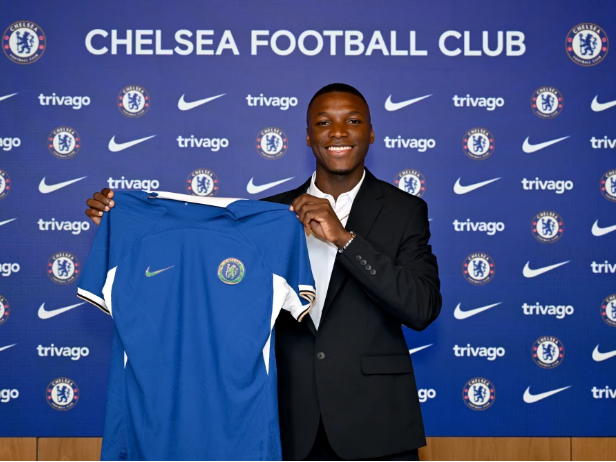 Chelsea ra mắt cầu thủ đắt giá nhất lịch sử Ngoại hạng Anh