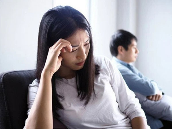 Chồng đòi ly dị vì chê vợ ngực lép quan hệ không bốc lửa, lý do thật khiến ai biết cũng sốc