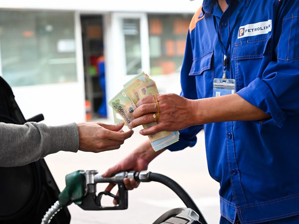 Bộ Tài chính: Giá xăng Việt Nam thấp hơn mặt bằng chung các nước