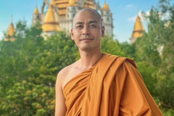 Góc khuất của MC Phan Anh trước khi xuất gia gieo duyên