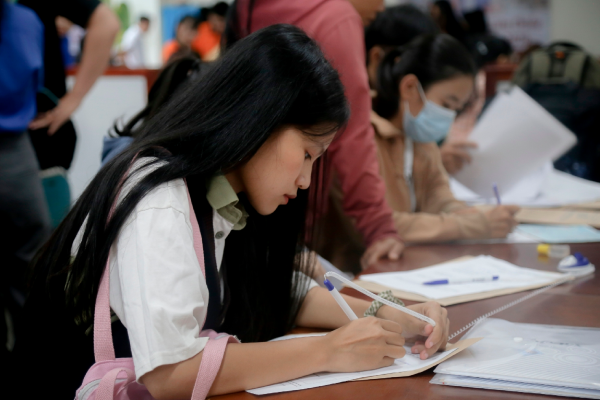 Bước sang trang mới trong cuộc đời, đây là 3 điều mà các tân sinh viên cần cảnh giác