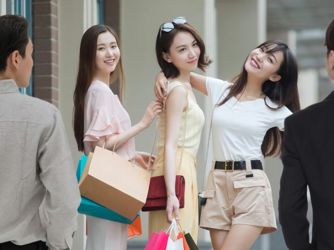 Trường Trung Quốc bị chỉ trích dữ dội vì khuyên nữ sinh không ăn mặc hở hang để 'tránh bị quấy rối tình dục'