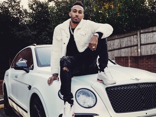 Choáng ngợp trước dàn siêu xe của 'dân chơi' Aubameyang, cựu thủ quân Arsenal