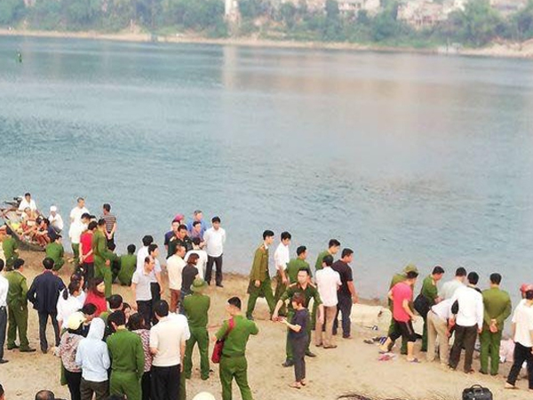 Trưởng Phòng Nội vụ ở Quảng Bình đuối nước, tử vong trên sông Gianh