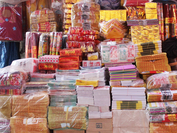 Cận tháng 'cô hồn', doanh nghiệp kinh doanh vàng mã làm ăn ra sao?
