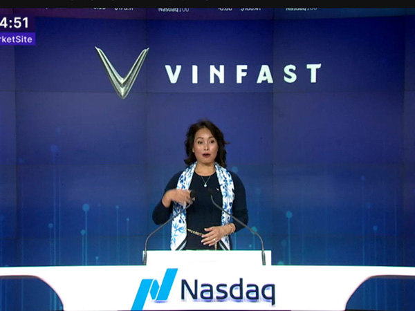 CEO VinFast Lê Thị Thu Thủy 'tự thưởng một phút sung sướng'