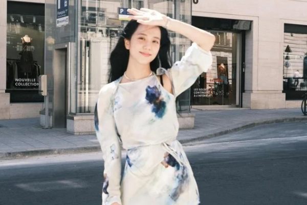 Jisoo (BLACKPINK) than thở một điều sau khi công khai hẹn hò