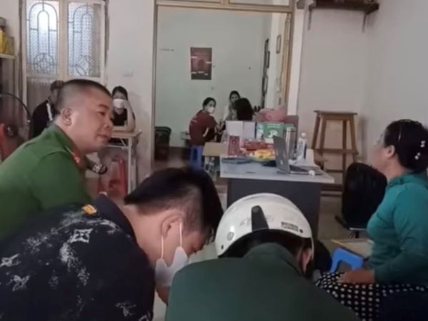 Nhóm người lạ mặt xưng 'Bông hồng đen' tự ý lấy máu, xét nghiệm hàng loạt học sinh ở Hải Phòng