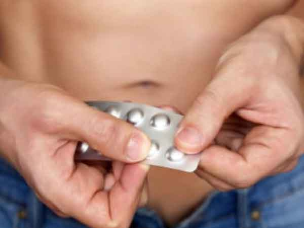 Chồng mất chức năng nam giới vì tham gia thử nghiệm thuốc để lấy 23 triệu, vợ ra quyết định bất ngờ