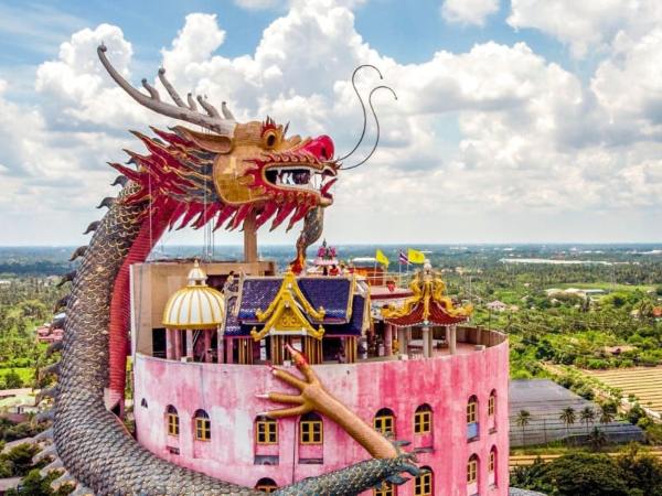 Bí ẩn phía sau ngôi chùa có 'rồng khổng lồ' cuốn quanh toà tháp 17 tầng