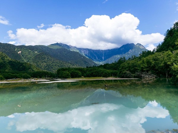 Đến Nhật Bản, ngắm Kamikochi xanh mát ngày Hè