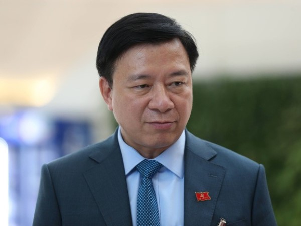Vụ Việt Á: Phan Quốc Việt đưa 100.000 USD cho cựu bí thư Hải Dương ngay tại phòng làm việc