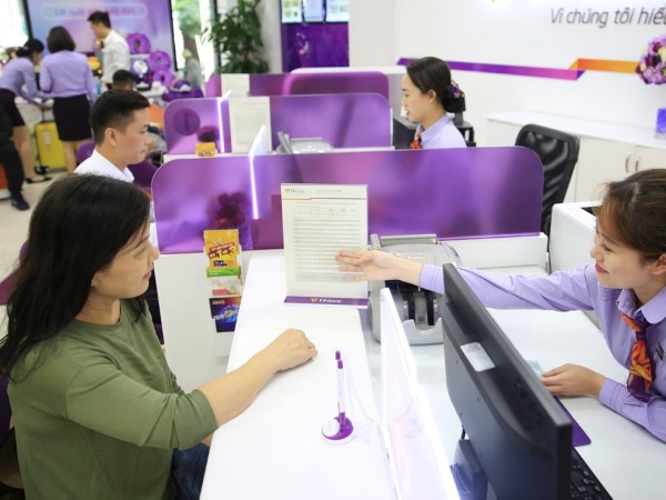Lãi suất những tháng cuối năm 2023: Tiếp tục xu hướng giảm
