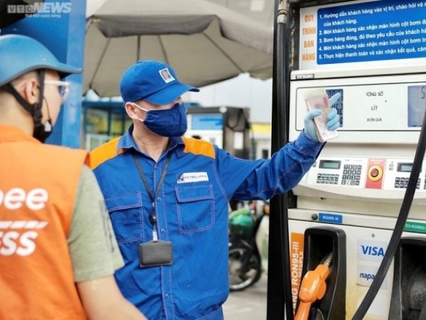 Giá xăng dầu chấm dứt tăng liên tiếp?