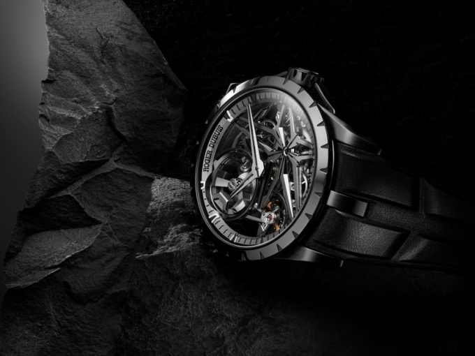 Không thể rời mắt trước 4 mẫu đồng hồ siêu nhẹ làm từ titanium