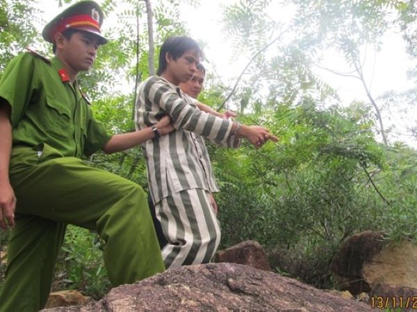 Hồ sơ vụ án: Bắt cóc, giết con thầy giáo vì bị chửi 'ngu như bò'