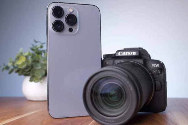 Smartphone đỉnh cỡ mấy vẫn thua máy ảnh chuyên dụng ở điểm này