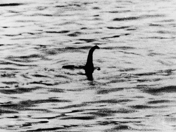Hàng trăm người tham gia săn lùng quái vật hồ Loch Ness lớn nhất trong 50 năm